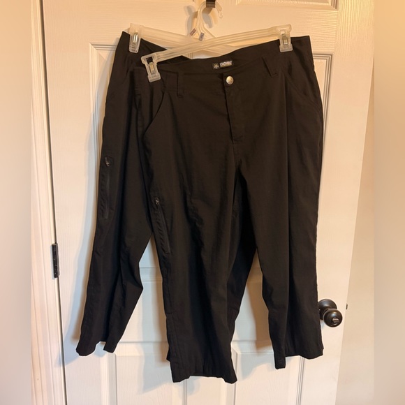 2 pair Khombu Lightweight Ladies Capris - Picture 4 of 7